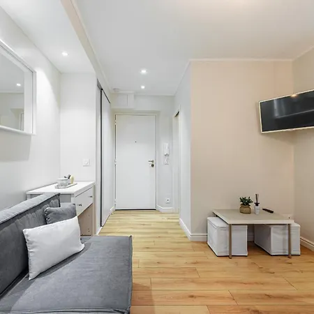 アパート Lovely 1 Bdr Port Area ニース