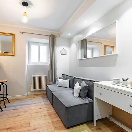 Lovely 1 Bdr Port Area ニース