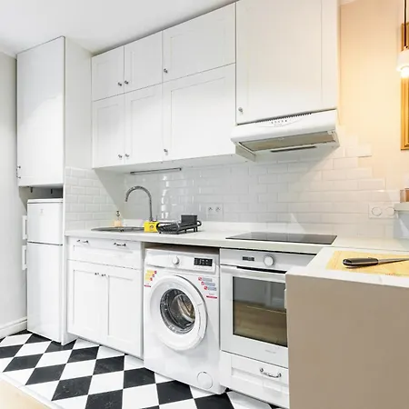 アパート Lovely 1 Bdr Port Area