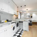 Апартаменты Lovely 1 Bdr Port Area Ницца