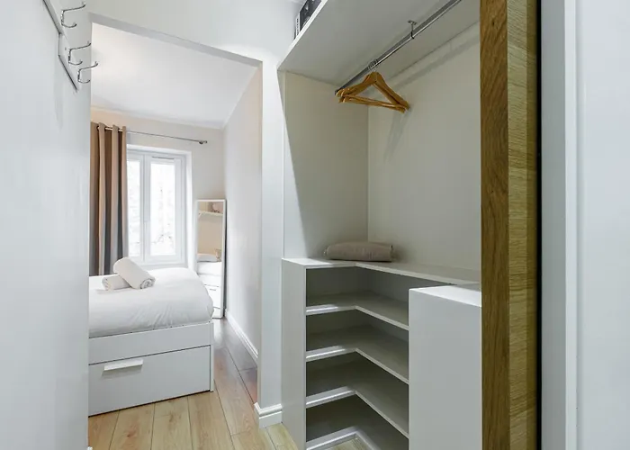 Lovely 1 Bdr Port Area Apartmán